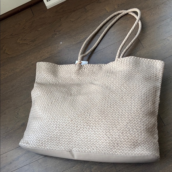 Quince Italian Leather Handwoven Large Tote - Picture 6 of 16